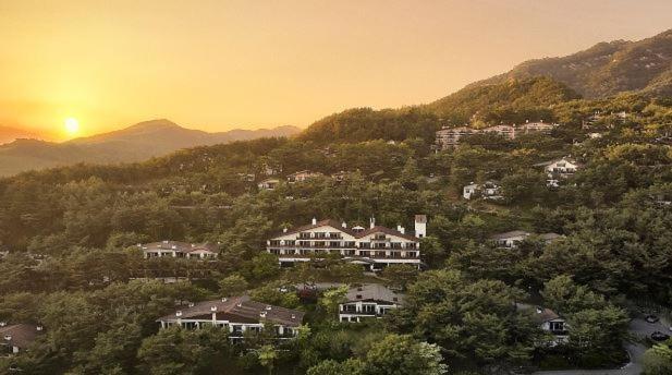 Club Es Jecheon Resort Chechon Экстерьер фото